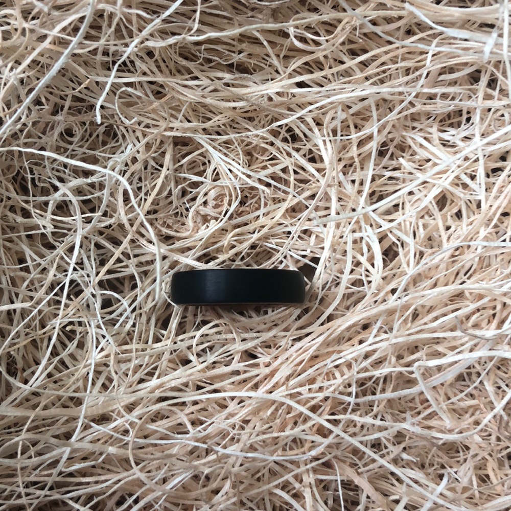 Men’s wedding band